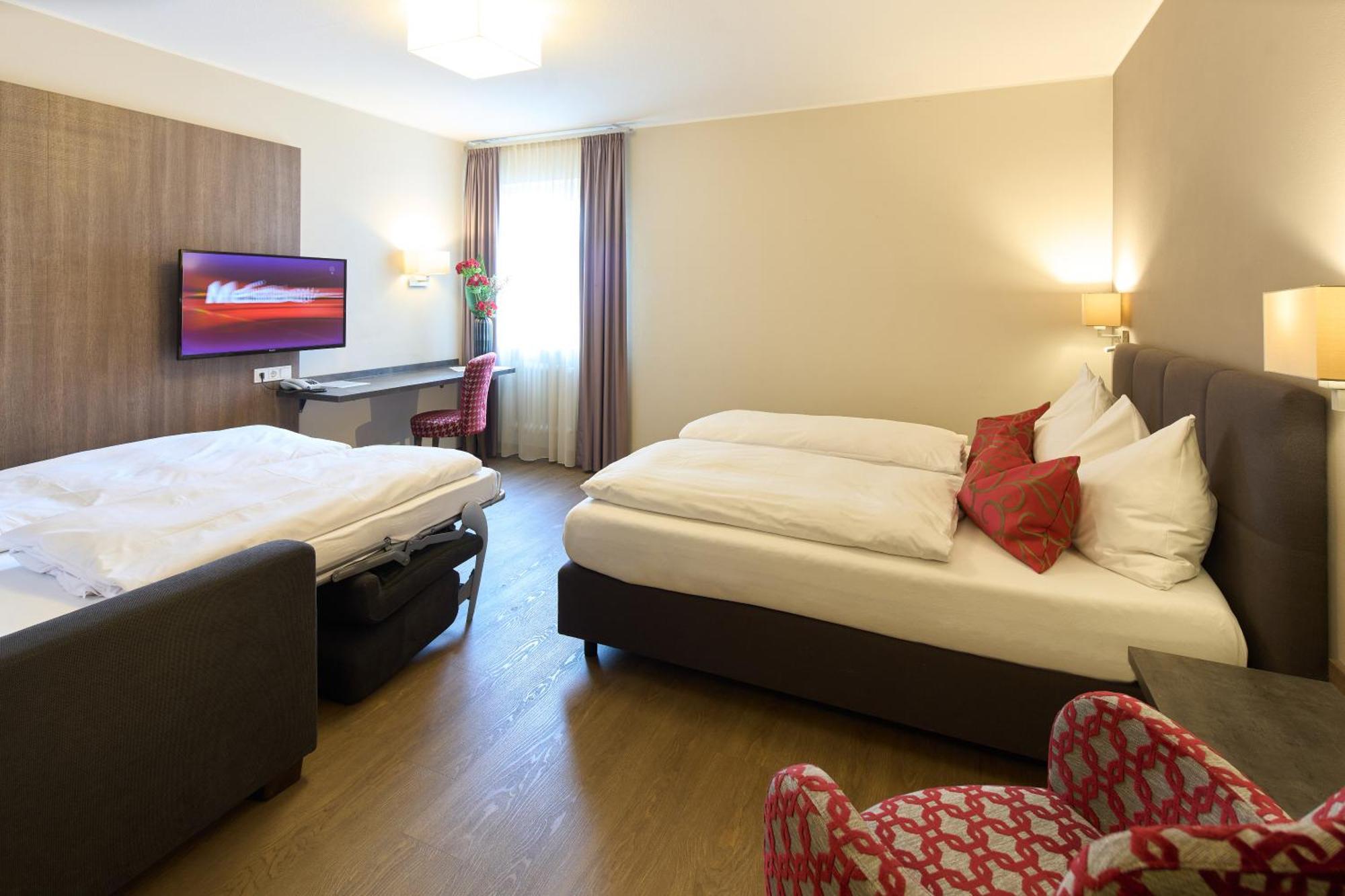 Hotel Staffler Odelzhausen Exteriör bild