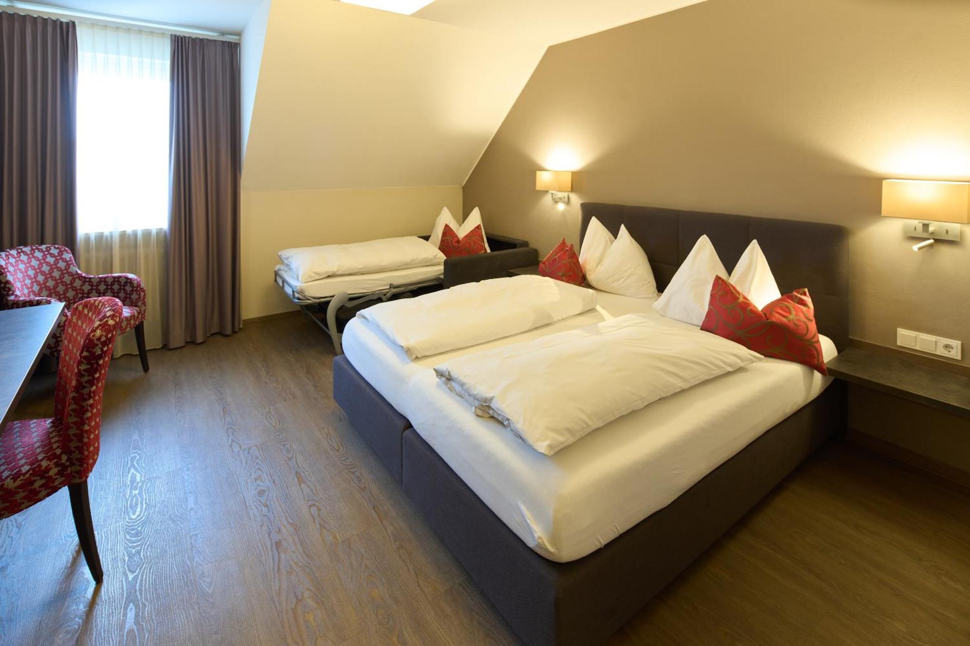 Hotel Staffler Odelzhausen Exteriör bild