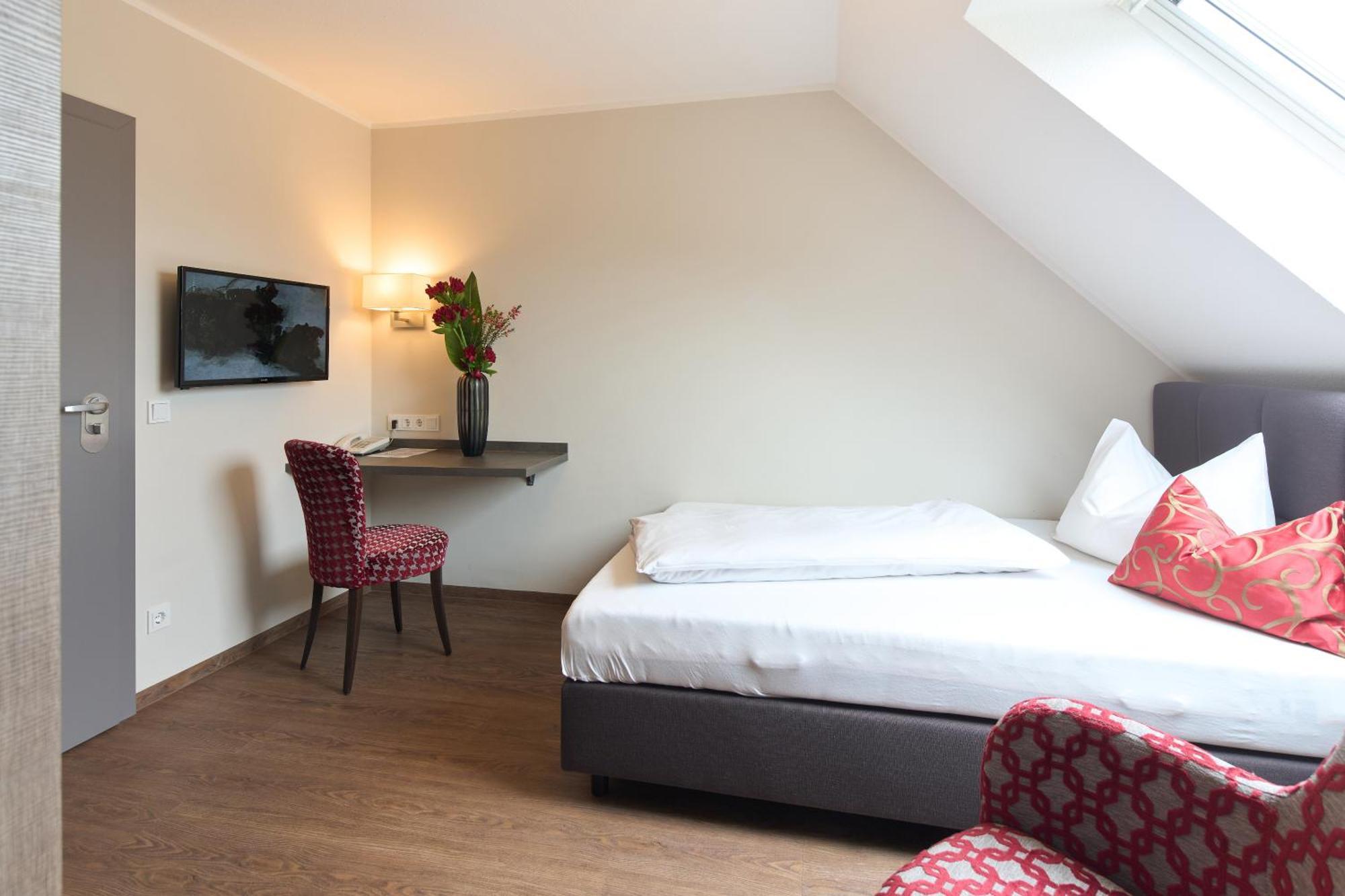 Hotel Staffler Odelzhausen Exteriör bild