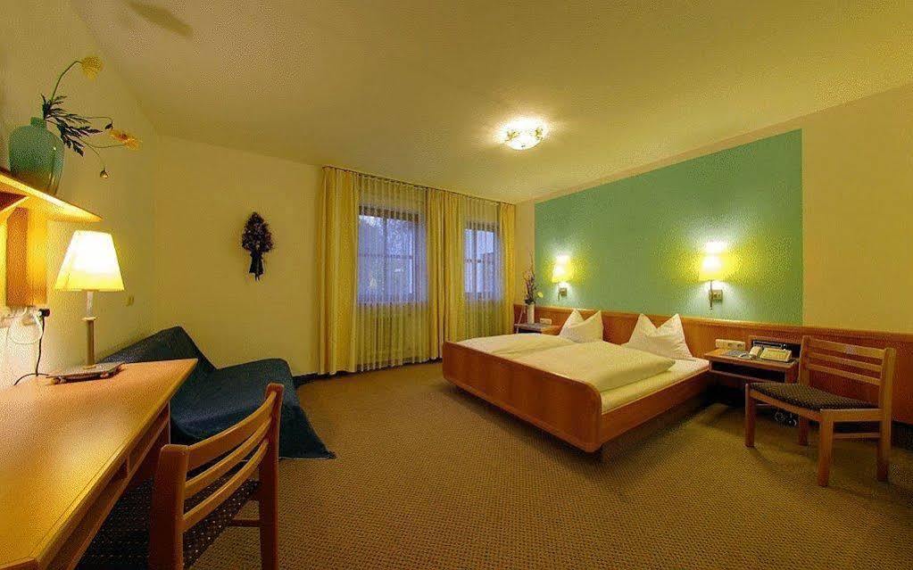 Hotel Staffler Odelzhausen Exteriör bild